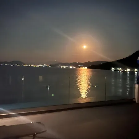 阿芙拉起亚酒店